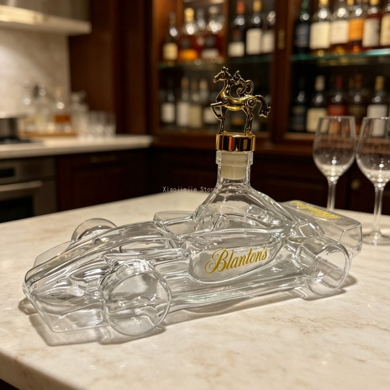 Home Bargains - Rennwagenförmiger Glas-Likördekanter mit Pferdestopfen, Bleifreie Klarglas-Whiskeyflasche