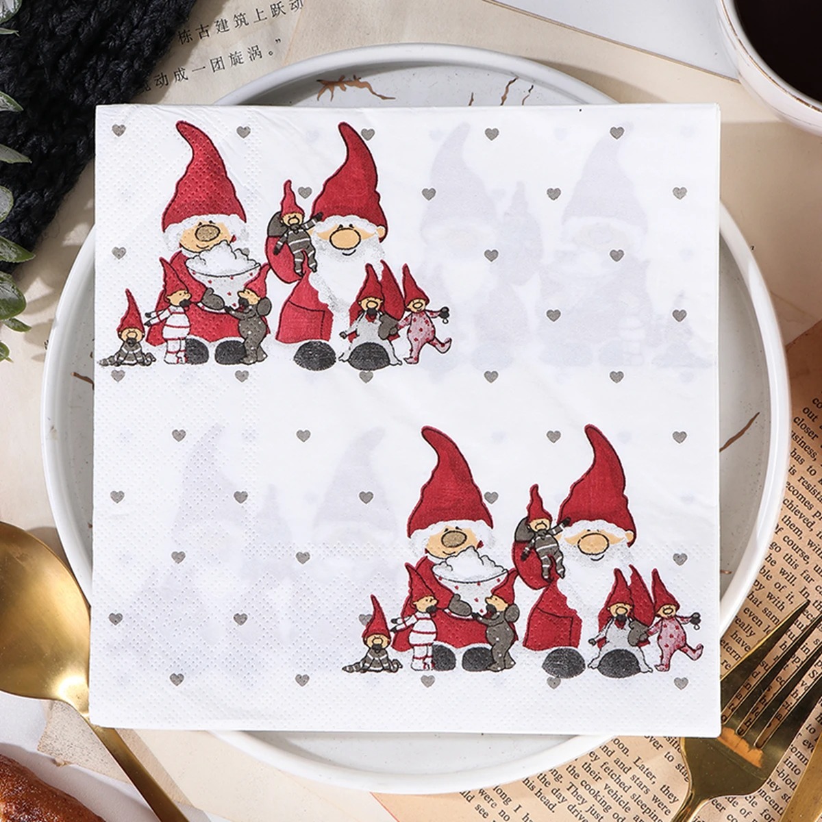 Weihnachtliche Einweg-Papierse – Home Bargains Bewertung und Preis